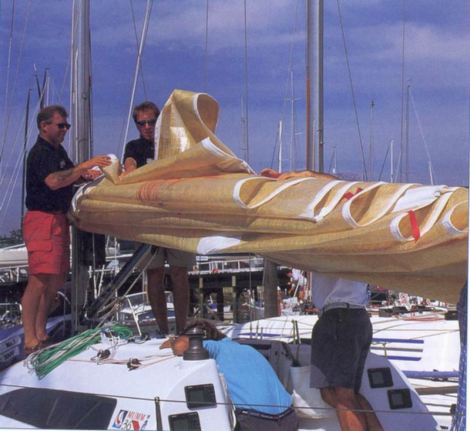 Ваши паруса – Ваш двигатель. Команда должна уделять им много внимания.